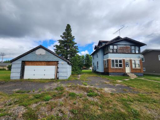 1609 2nd Street W, Eveleth, MN 55734
