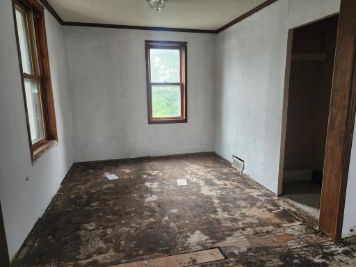 1609 2nd Street W, Eveleth, MN 55734