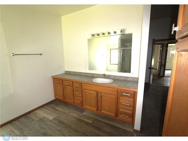 1 G BATH ON SUITE VIEWS (2).jpg