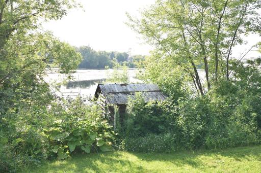 205 2nd Avenue SE, Baudette, MN 56623