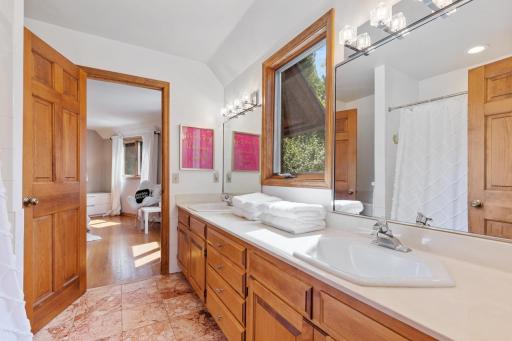 1165 Wyndmere Road, Wayzata, MN 55391