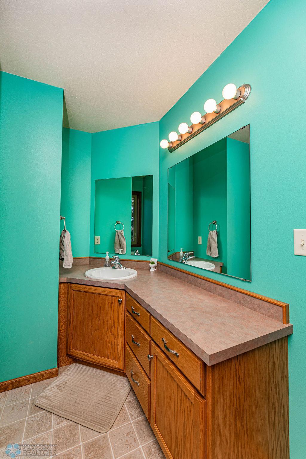 32034(26of66).jpg