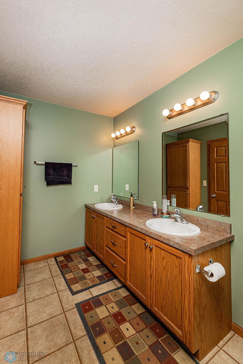 32034(37of66).jpg