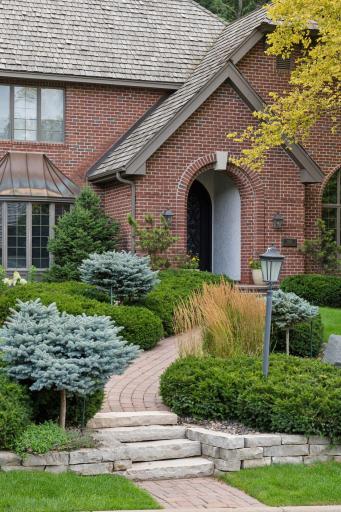 5021 Interlachen Bluff, Minneapolis, MN 55436