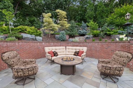 5021 Interlachen Bluff, Minneapolis, MN 55436