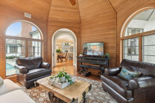 5021 Interlachen Bluff, Minneapolis, MN 55436