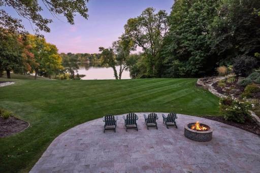 1382 Hunter Drive, Wayzata, MN 55391