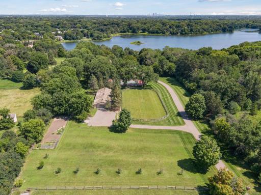 1382 Hunter Drive, Wayzata, MN 55391