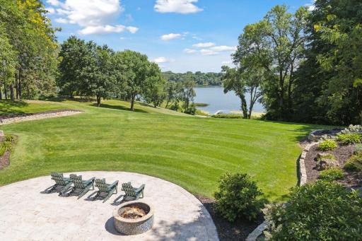 1382 Hunter Drive, Wayzata, MN 55391