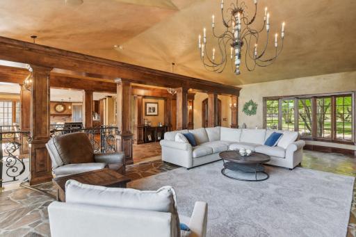 1382 Hunter Drive, Wayzata, MN 55391