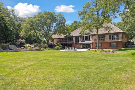 1382 Hunter Drive, Wayzata, MN 55391