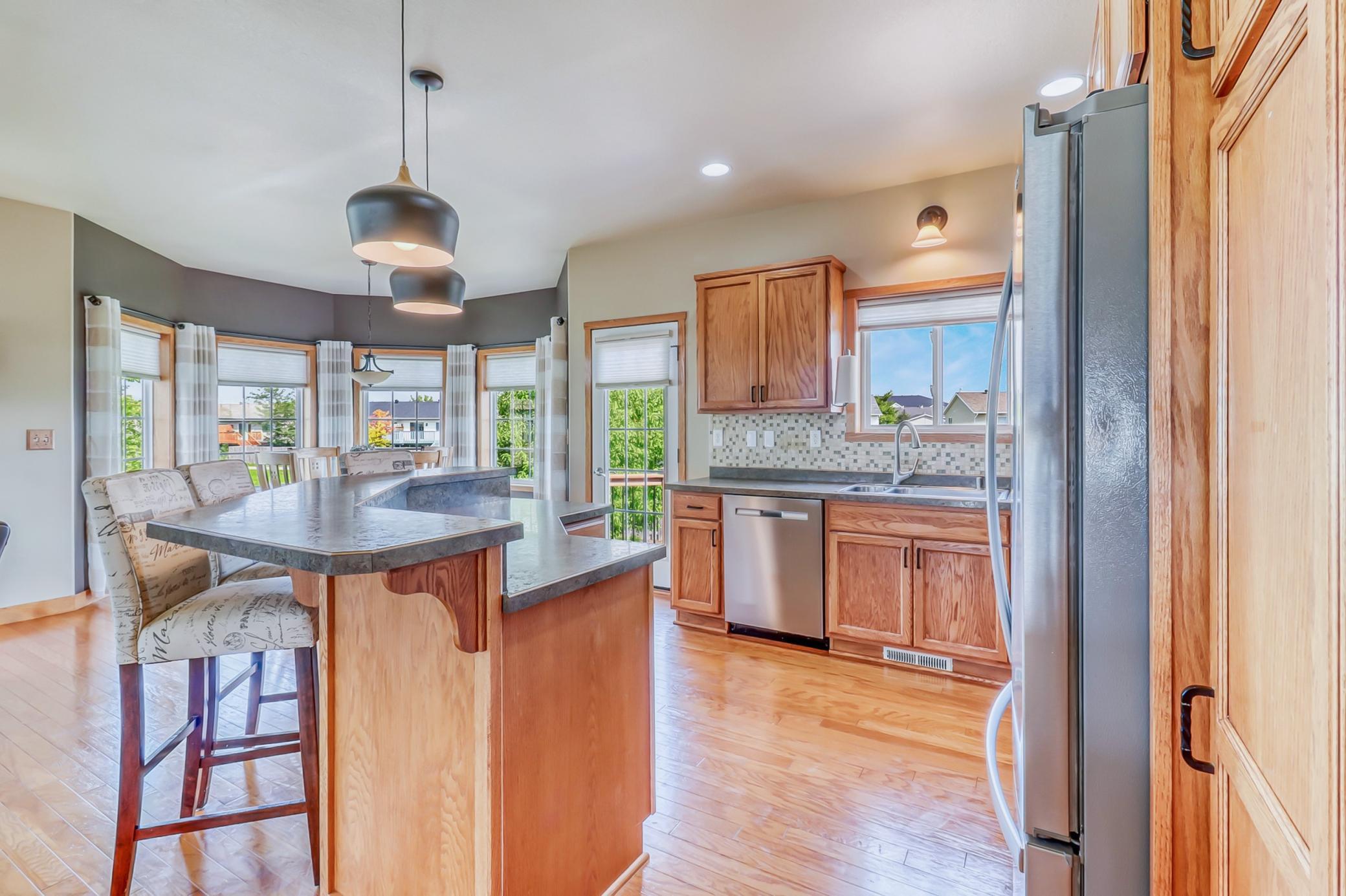 Kitchen1_3.jpg