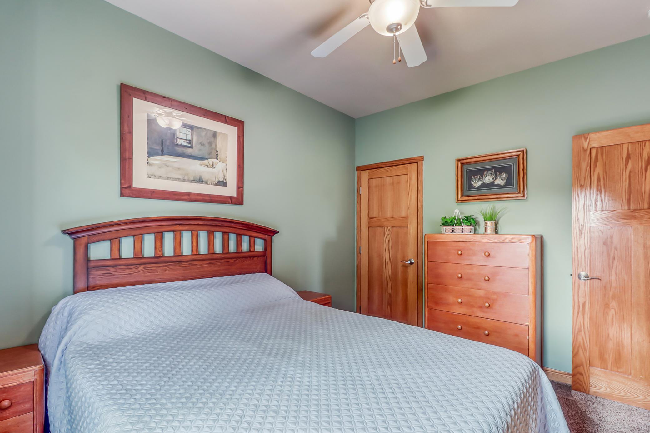 Bedroom1_2.jpg
