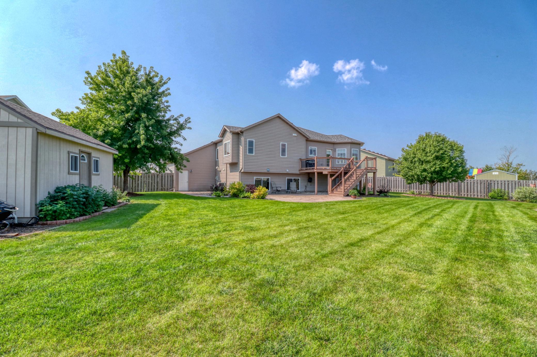 Backyard1_3.jpg