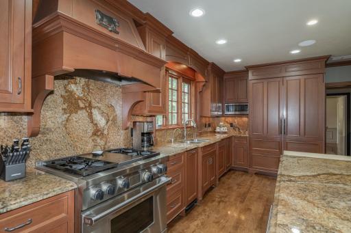 1707 28th Street NE, Austin, MN 55912