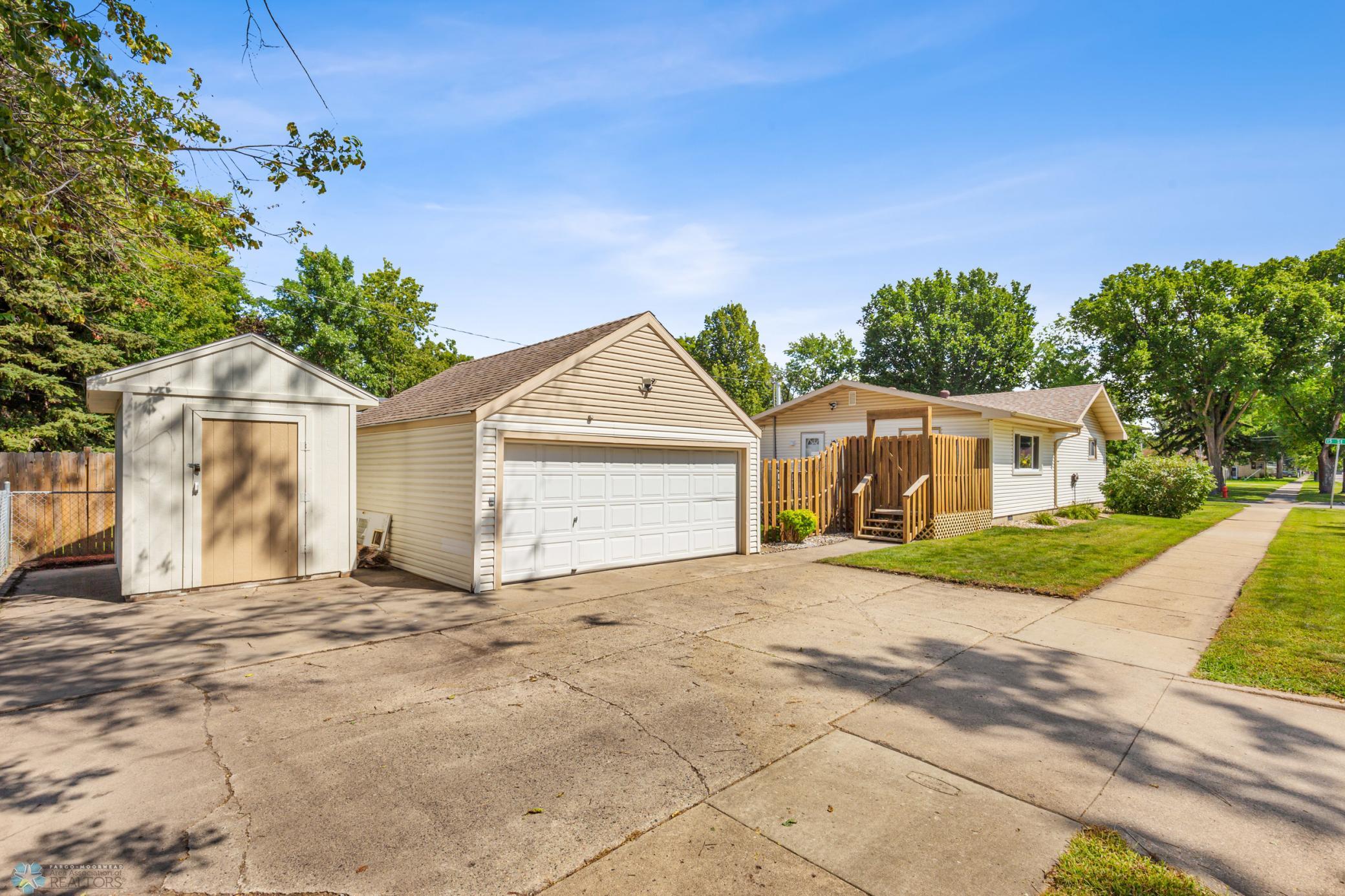 Garage / Shed