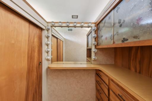 20765 Radisson Road, Excelsior, MN 55331