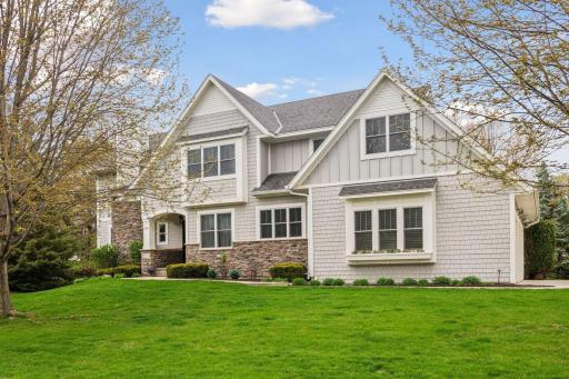 20750 Parkview Lane, Excelsior, MN 55331