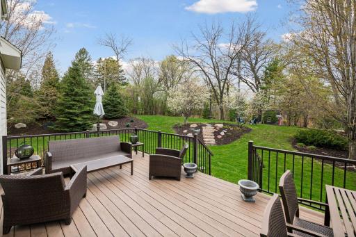 Rear Deck and large lot - room for a pool!