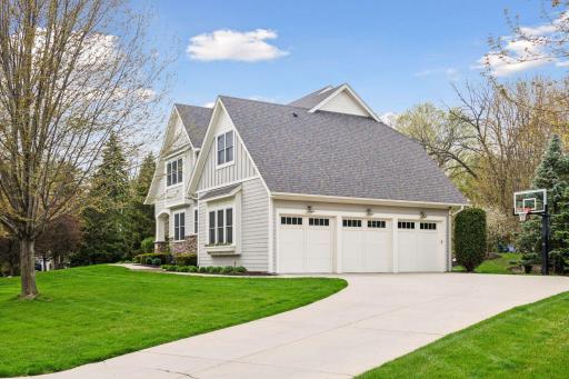 20750 Parkview Lane, Excelsior, MN 55331