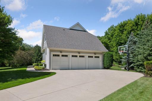 20750 Parkview Lane, Excelsior, MN 55331