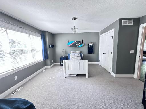 20750 Parkview Lane, Excelsior, MN 55331