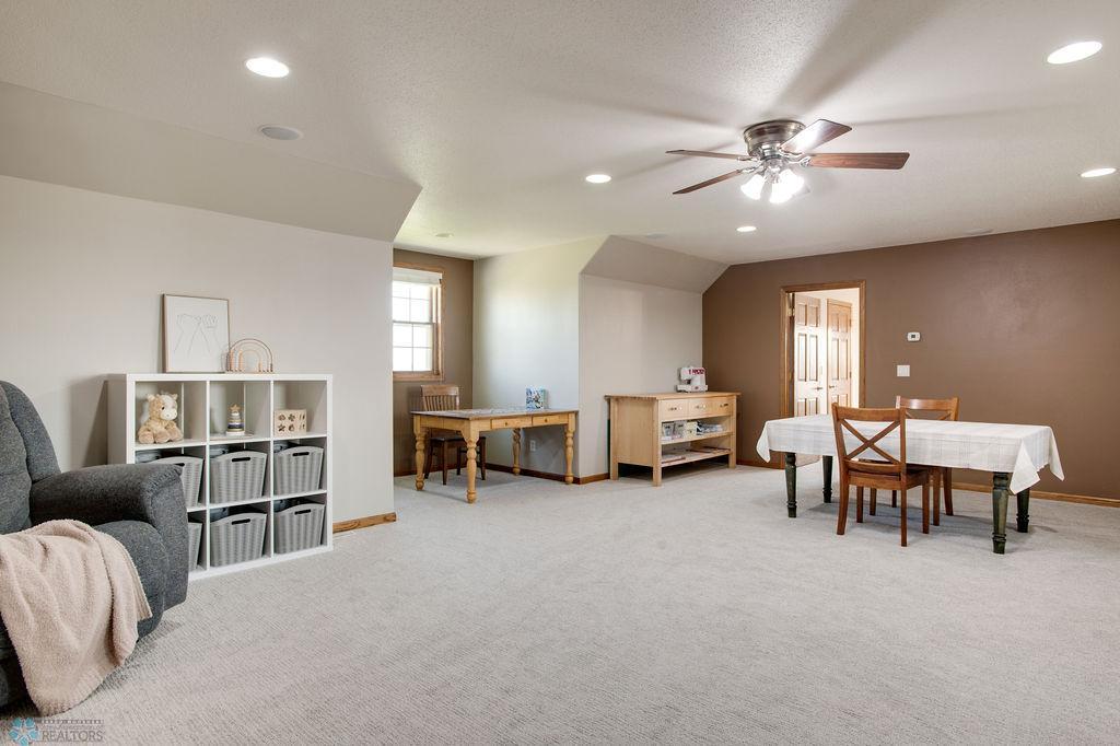 Huge multipurpose flex room