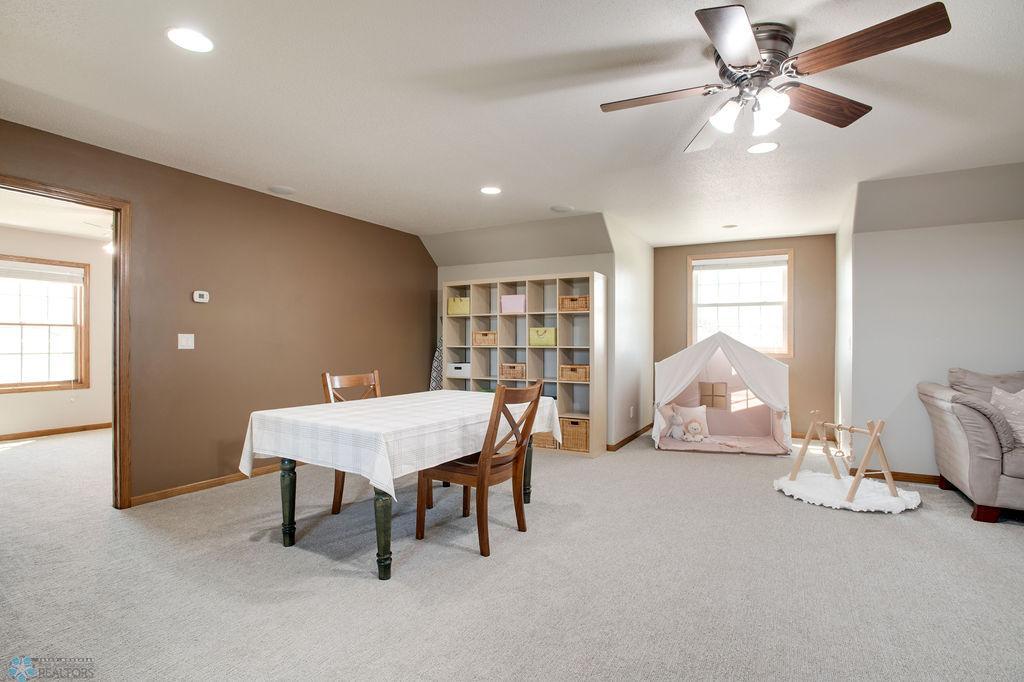 Huge multipurpose flex room