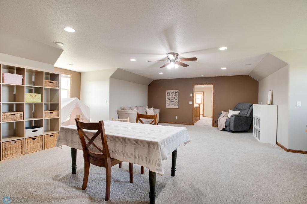 Huge multipurpose flex room