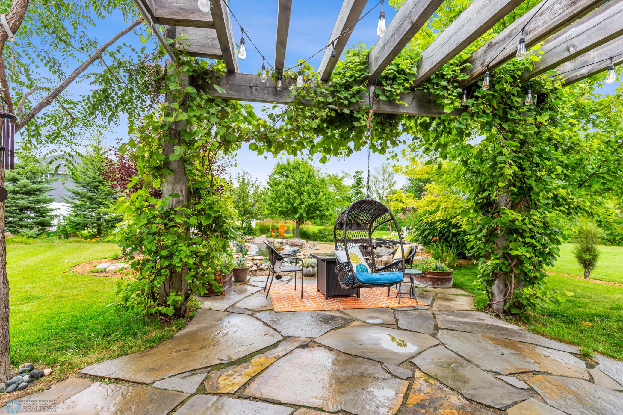 Flagstone Patio w/ Pergola