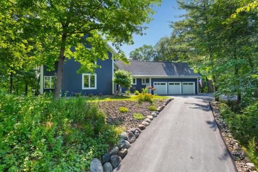 550 Hillside Drive, Wayzata, MN 55391