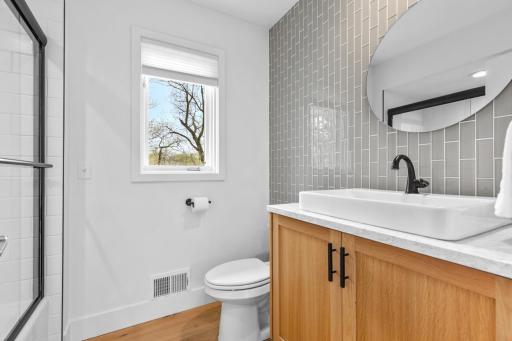 550 Hillside Drive, Wayzata, MN 55391