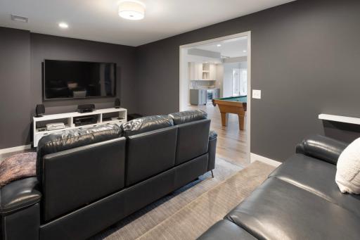 550 Hillside Drive, Wayzata, MN 55391