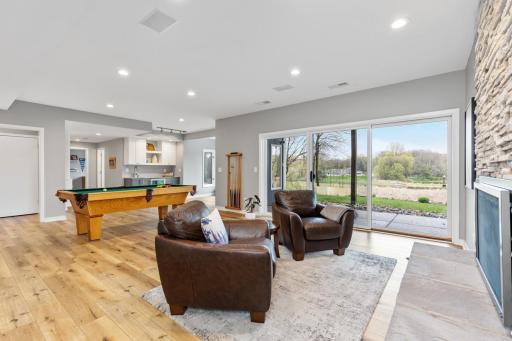 550 Hillside Drive, Wayzata, MN 55391