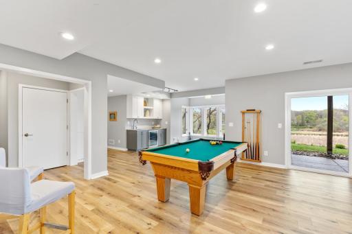 550 Hillside Drive, Wayzata, MN 55391