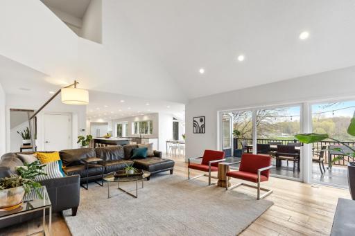 550 Hillside Drive, Wayzata, MN 55391