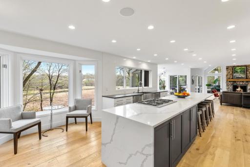 550 Hillside Drive, Wayzata, MN 55391