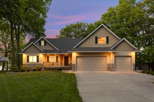 8270 Irvine Avenue NW, Annandale, MN 55302