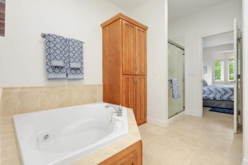 8270 Irvine Avenue NW, Annandale, MN 55302