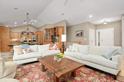 8270 Irvine Avenue NW, Annandale, MN 55302
