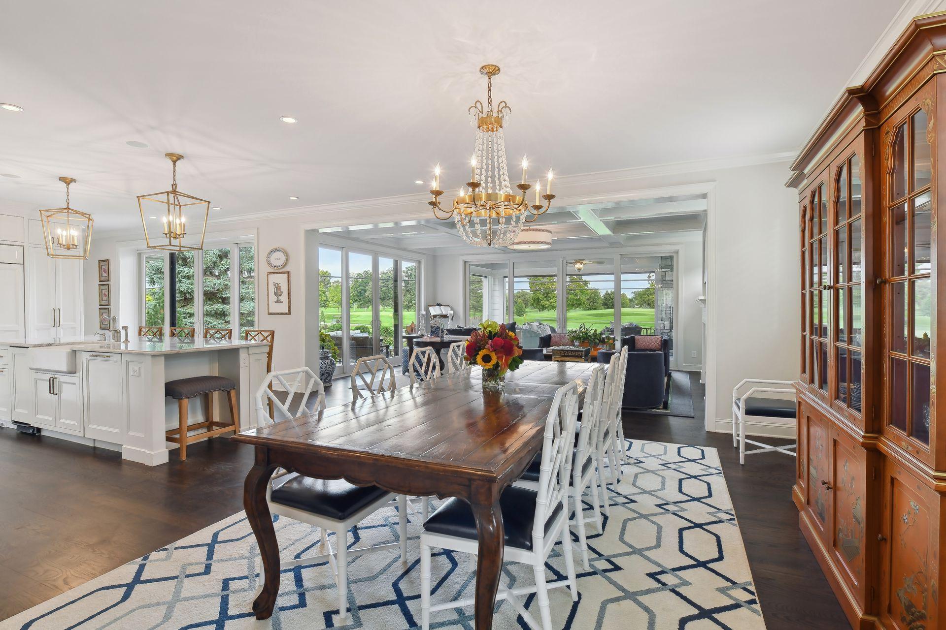Dining room/Kitchen/Family room