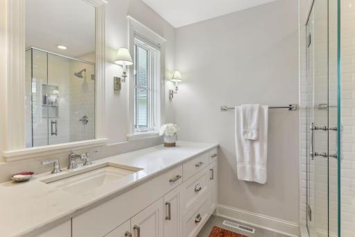 Ensuite in bedroom 4