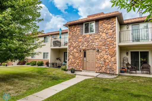 3249 16th Avenue S, 8, Fargo, ND 58103