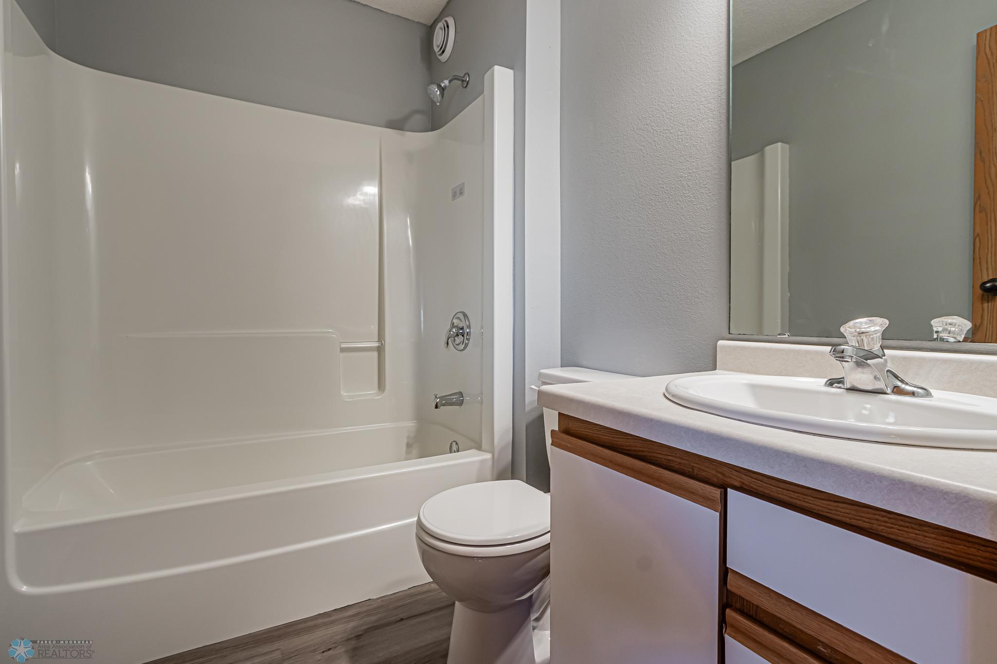 2032 57th Ave S, Fargo, ND-04.jpg