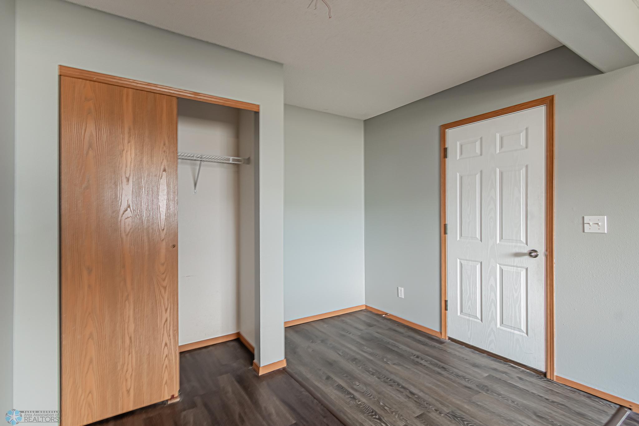 2032 57th Ave S, Fargo, ND-09.jpg