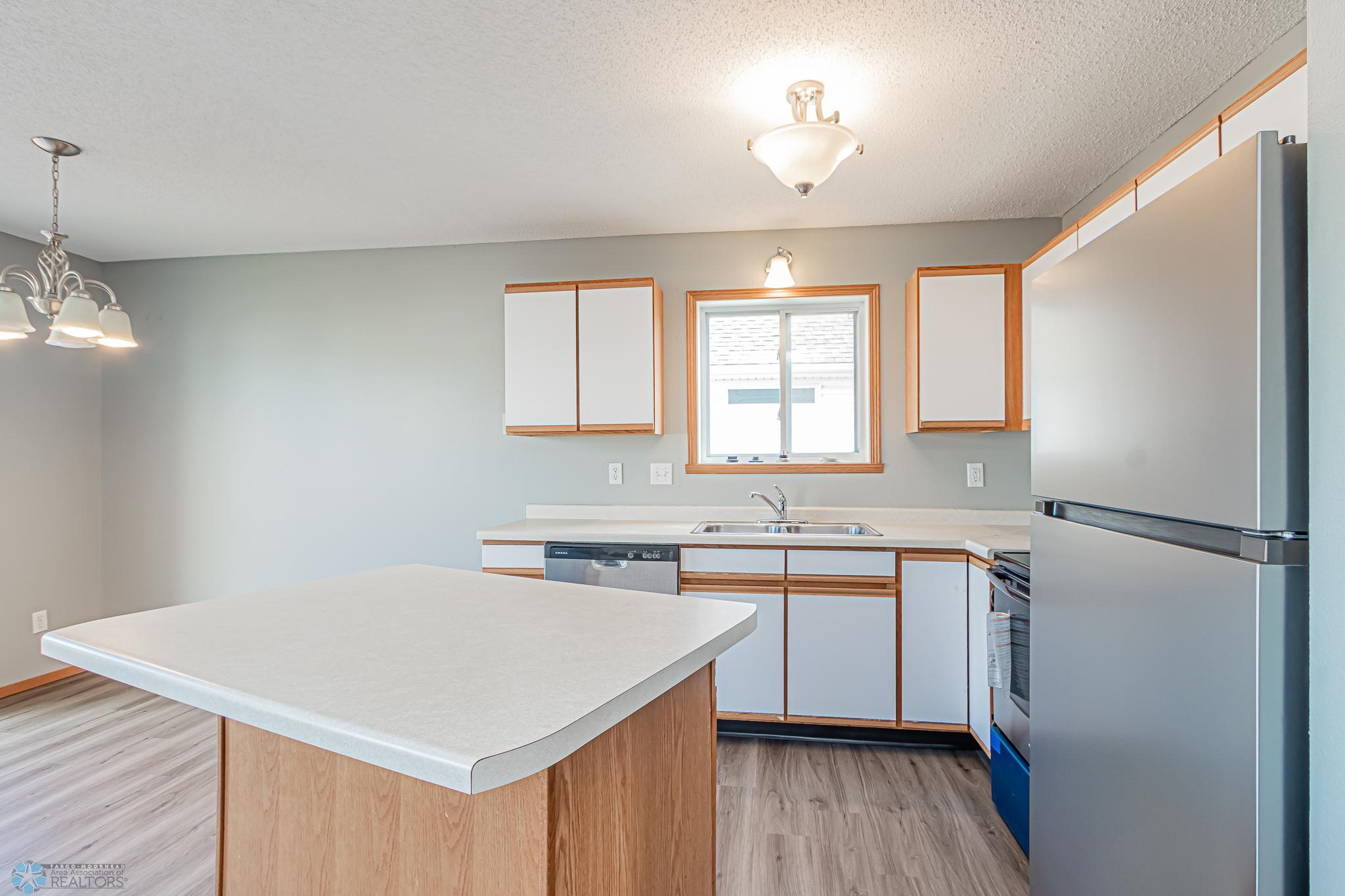 2032 57th Ave S, Fargo, ND-20.jpg