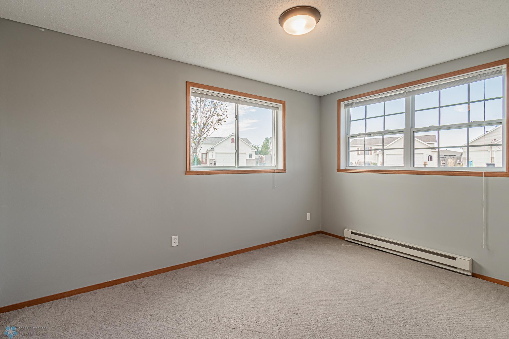 2032 57th Ave S, Fargo, ND-08.jpg