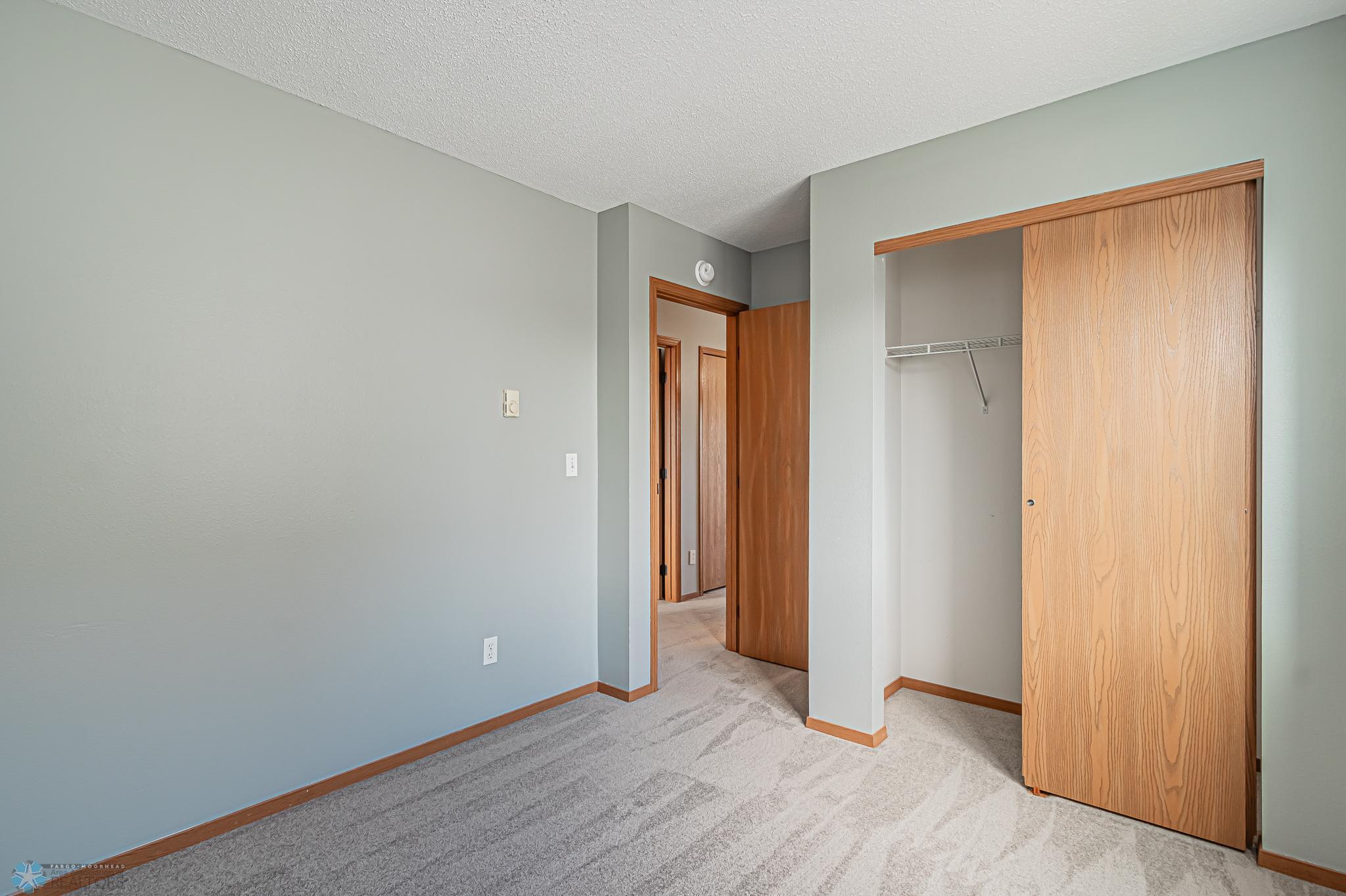 2032 57th Ave S, Fargo, ND-14.jpg