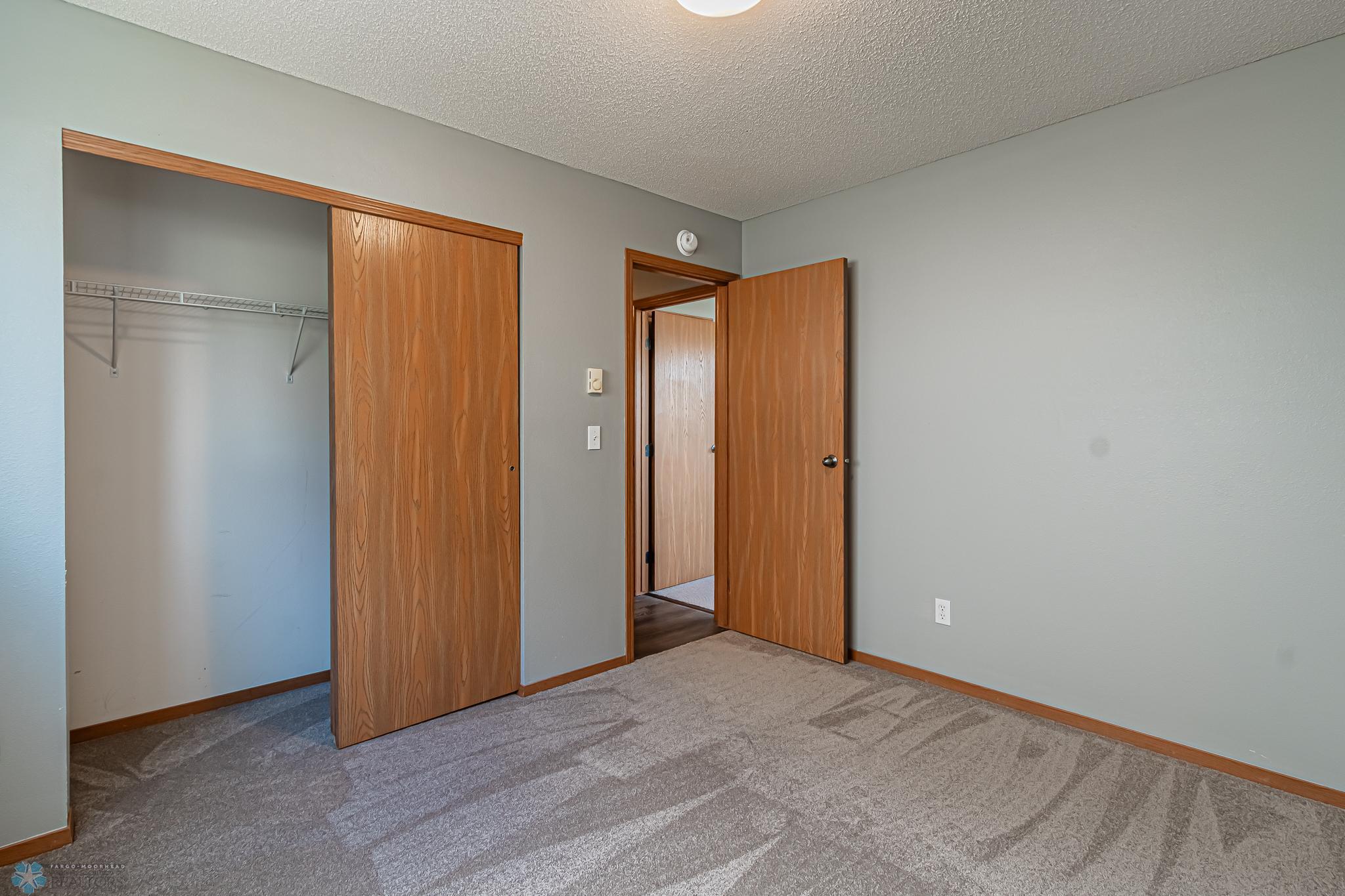 2032 57th Ave S, Fargo, ND-05.jpg
