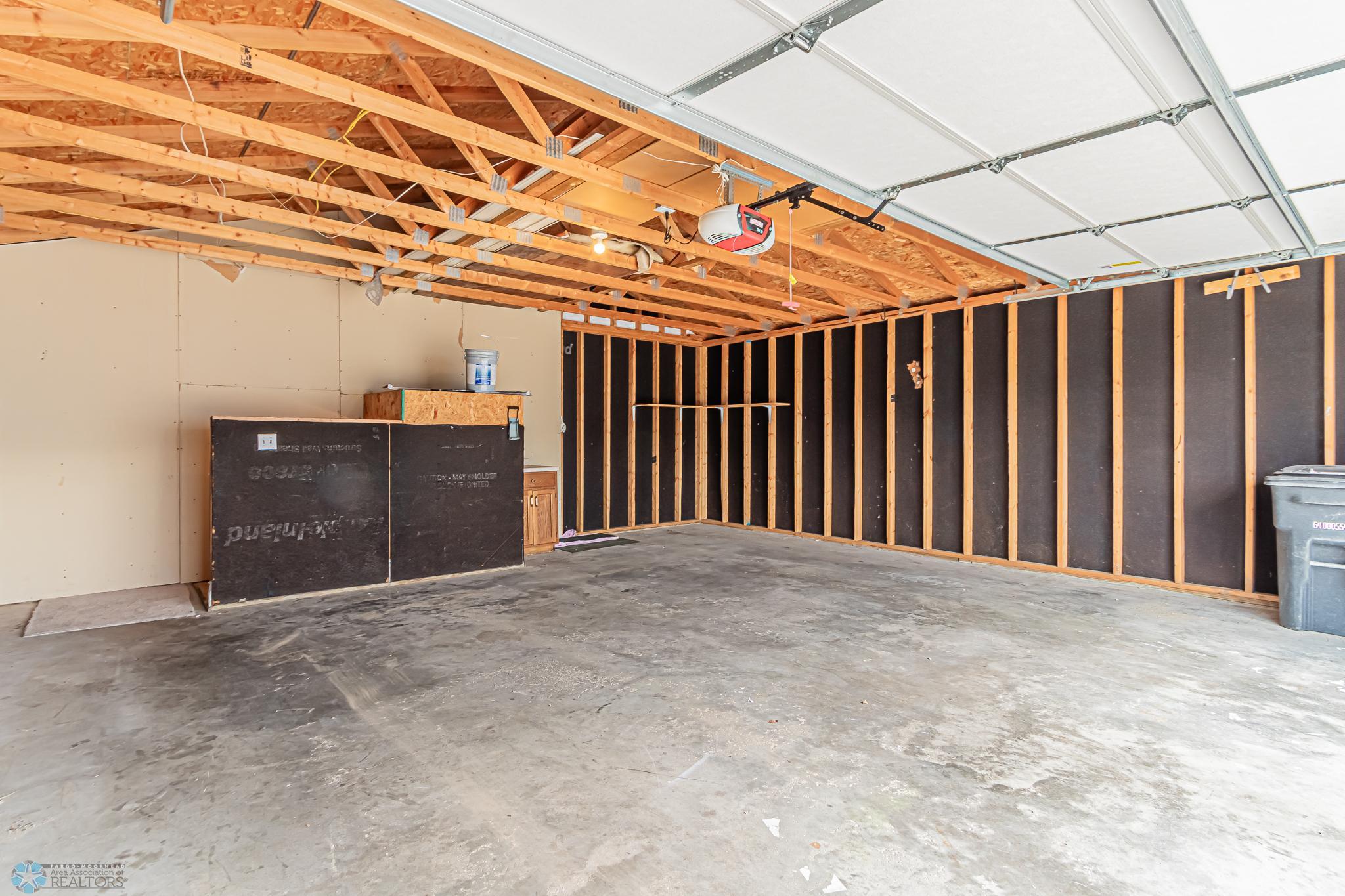 2032 57th Ave S, Fargo, ND-01.jpg